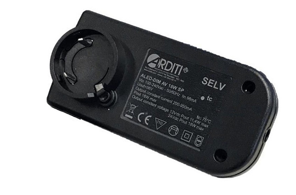 Arditi 040477 ALED-DIM AV 18 SP LED driver 200-950mA 12V + 24V DC stekkermodel dimbaar met drukknop
zonder stekkerplug, zie accessoires