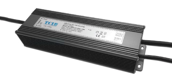 TCI 127909 DC 150W VPS 1-10V LED voeding 24V DC 150W IP65  dimvaar 1-10V opbouw met bedrading